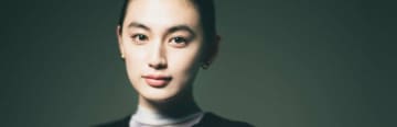 八木莉可子が草なぎ剛主演のドラマ『終幕のロンド』台本を読んで泣いてしまった理由「自然に涙が溢れてきたんです」