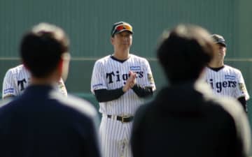 阪神、秋季キャンプを打ち上げ　藤川監督は選手に物足りなさ