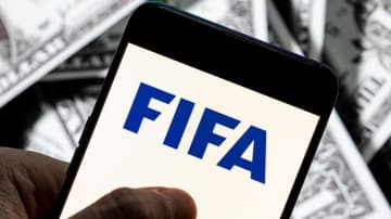 サッカー界、ネット上の誹謗中傷を年間3万件通報…悪質な場合は『ブラックリスト入り』