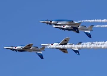 百里基地航空祭、プログラム発表！ F-2機動飛行にブルーインパルスが飛ぶ