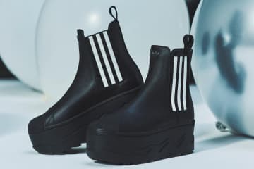 アディダス オリジナルス×アトモス ピンク「スーパースター」厚底ブーツ、レザーアッパーで