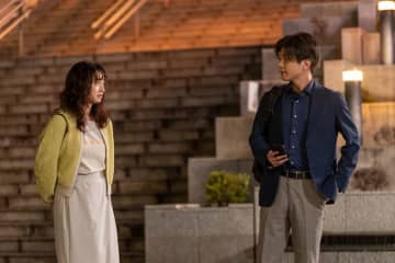 映画『金髪』、岩田剛典扮する教師の“おじさん言動シーン”動画解禁　恋人役の門脇麦の新場面写真も