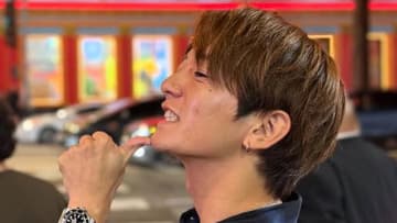 ハリウッドで”超大物”と2ショット!大倉士門 妻・みちょぱとLA旅行 ディズニー柄のシャツで夜の街散策「載せたい写真がありすぎて…」