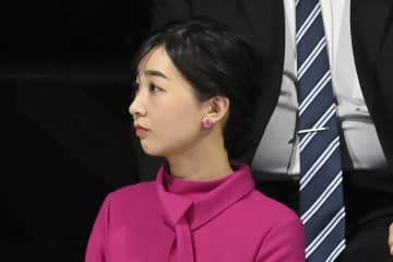 「お気遣いがとても細やか」佳子さま　デフリンピック結団式でお召しになった赤いワンピースに絶賛相次いだワケ