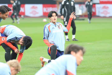 20歳FWが味方へ要求「1枚目を越えて欲しい」　デビュー戦で痛感…求められる「綺世くんにないもの」