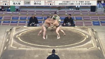 「どした！？」17歳力士が激しく身悶えファン驚き 午前の取組でアクシデント