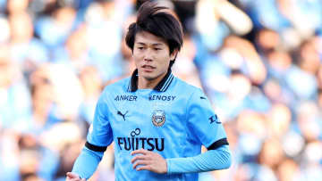 川崎フロンターレ一筋12年の車屋紳太郎が今季限りで現役引退「チームの歴史が変わる瞬間に立ち会えた」歩んできた栄光のキャリア　33歳で決断