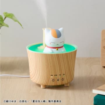 「夏目友人帳」ニャンコ先生がお風呂でリラックス♪ 冬にぴったりなルームライト加湿器が登場
