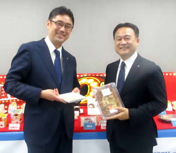 ローソン 人気11品を“50％増量”緊急開催 物価高で沈む消費にワクワク提供