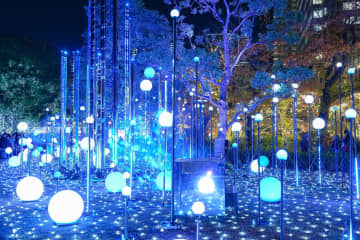 東京ミッドタウン“しゃぼん玉＆雪”が舞う25年クリスマスイルミネーション、屋外スケートリンクも