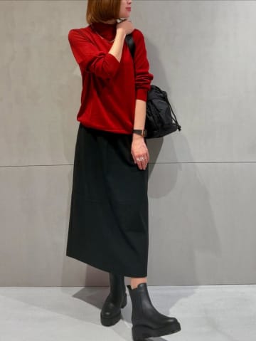 「服買ってない」→【無印良品】がおすすめ！ 大人コーデに合う「優秀トップス」