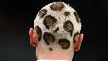 W杯出場を決めた28歳スター選手、『衝撃ヘア』が話題!ショッキングピンク歴もある『クセ強』キャラだった