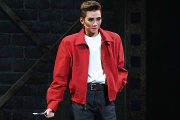 花組へ組替え後、初主演の極美慎 27年ぶりのディーン開幕