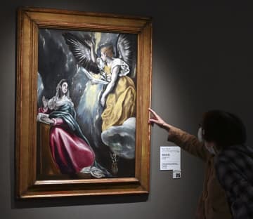 「受胎告知」再展示で盛況　66年ぶり修復過程も解説