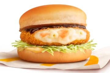 マクドナルド、今年の「グラコロ」は11月26日発売！　新作「コク旨ビーフデミグラコロ」も登場