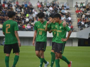 「すべて攻撃だと思っています」専大松戸・野村監督 『襲』の一字に込められた一貫した攻めの姿勢