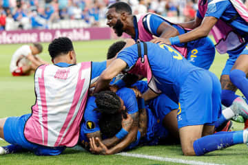 「信じられないような物語」わずか人口15万人の島国がW杯初出場まであと１ポイント！大躍進に米大手メディアも驚愕「“史上最小”の国が出場目前」