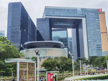 通年ＧＤＰ予測を3.2％に上方修正