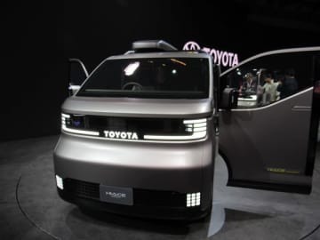 ジャパンモビリティショー2025にトヨタのハイエースコンセプトが登場！内装が凄すぎた…！