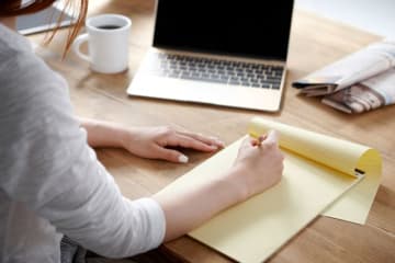 英語「jot things down」の意味って？