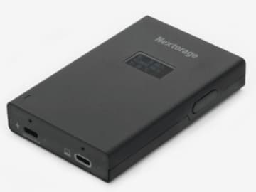 液晶画面で転送速度・温度・寿命がわかる「みえるSSD」、Nextorageが発売