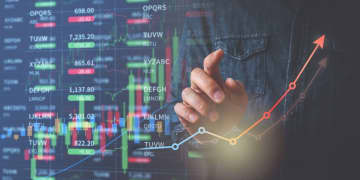 「日経225」が年30％超の上昇も、やはり強い「ゴールド」。高値波乱の今は“耐え時”か!?