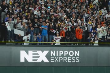 東京Dに降臨…超人気美女が「可愛すぎた」　2つの“マーク”で示した思い「会いたかった」