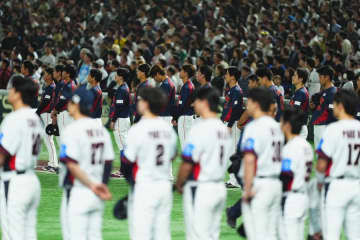 激痩せでも「やっぱりデカい」　日韓戦に現れた超大物…まさかの再会「来てたのか」