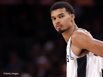 好調スパーズに痛手…ビクター・ウェンバンヤマが左ふくらはぎの炎症で数週間の離脱へ