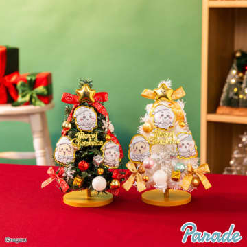 頂点には“星”も！「ちいかわ」クリスマスツリーが11月下旬よりプライズ展開、ハチワレたちも可愛らしい衣装でオーナメントに