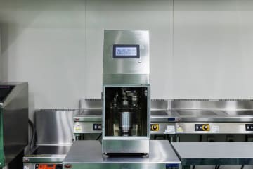 洲本市で小ロット缶詰事業を手掛けるアイナス、東洋製罐製食品缶対応の缶巻締機を12月1日より販売開始