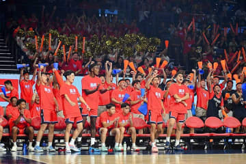 地方に「夢のアリーナ」を根付かせる活用術　負の遺産にさせない…沖縄バスケ界のユニークな有益モデルとは