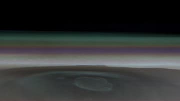 火星の地平線にそびえる「オリンポス山」　マーズ・オデッセイが撮影