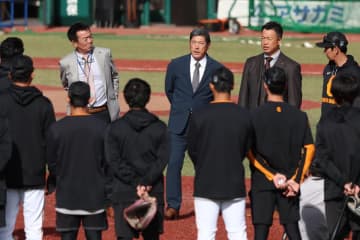 ＤｅＮＡでも「鬼」評価　巨人の石井琢朗・新二軍監督を直撃〝猛練習主義〟は導入しますか？