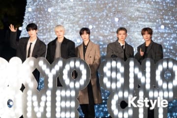 【PHOTO】TOMORROW X TOGETHER、東京ドームシティにサプライズ登場！イルミネーション点灯式でノリノリ（動画あり）