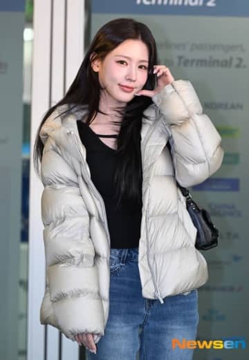 【PHOTO】i-dle ミヨン、海外スケジュールのため出国（動画あり）