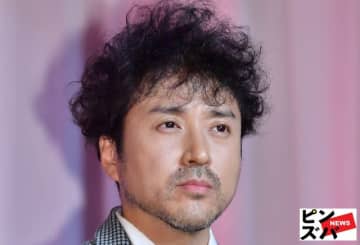 「えっ！こっちが本物？」ムロツヨシ、“超薄毛”変身姿が沸騰　主演作品続々で松山ケンイチ投稿も話題