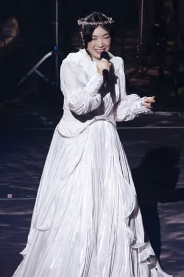 松任谷由実、40枚目アルバム『Wormhole ／ Yumi AraI』発売 全国ホール・ツアーもスタート