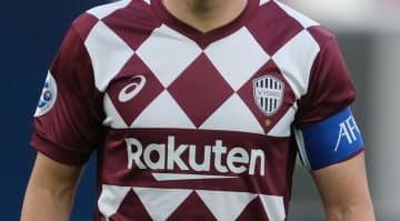 「伝説の逸品」「素晴らしく奇抜」Jリーグチームから2着！ESPNの『21世紀最高ユニフォームBEST25』に選ばれる