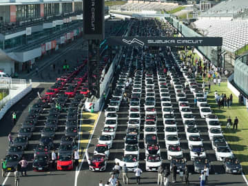 ホンダ「S660」パレードでギネス達成！　鈴鹿サーキットに832台が集結