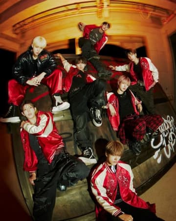 NEXZの勢いが止まらない…新曲『Beat-Boxer』MVが3000万回再生を突破！音楽授賞式「KGMA」で2冠も達成