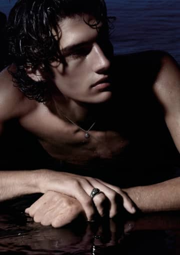 【ジョルジオ アルマーニ】ブランド初！メンズ・ファインジュエリーコレクション登場！ブラックダイヤが描く静謐なエレガンス