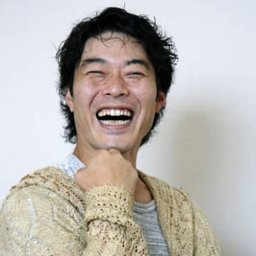 競馬で最高9000万円超など万馬券を連発…芸人「じゃい」の『稼ぐ方程式』と有料サロンの“評判”