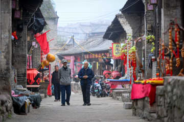 素朴な生活様式が残る「生きた古鎮」　中国・山西省臨県