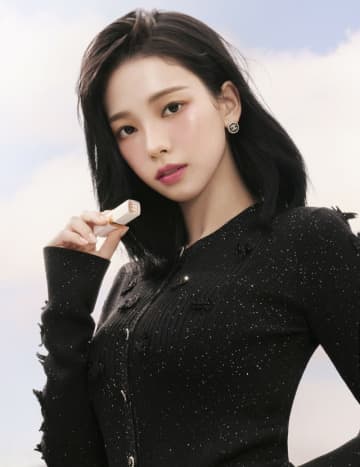 「aespa」KARINA、シャネルビューティのアンバサダーに抜てき…華麗なAI美貌