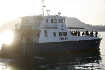 マレーシア・タイ国境沖の沈没船事故、犠牲者29人を発見