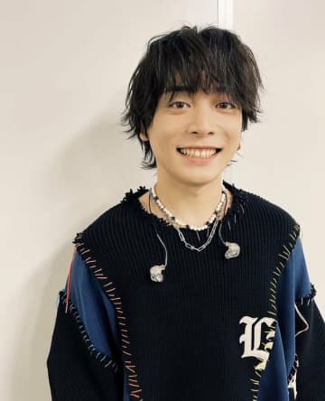 優里、“夢の国”でゴリゴリタトゥー＆くわえタバコ姿が沸騰のウラで…違和感殺到した“えぐい”リュック