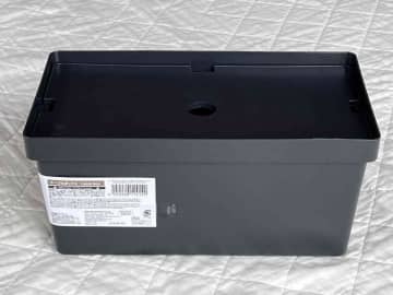 【ダイソー神コスパ】ごちゃごちゃコードもすっきり！220円「ケーブルボックス」は収納力もすごいんです！