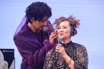 斎藤工に「予言者」と崇められる夏木マリが「マジ、神」と思うのは１０３歳の母親