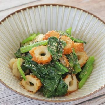 【小松菜とちくわをチンして和えるだけ】「こういうの、マジで助かる」「箸がとまらん」冷蔵庫の中にあるもので作れる簡単副菜レシピ